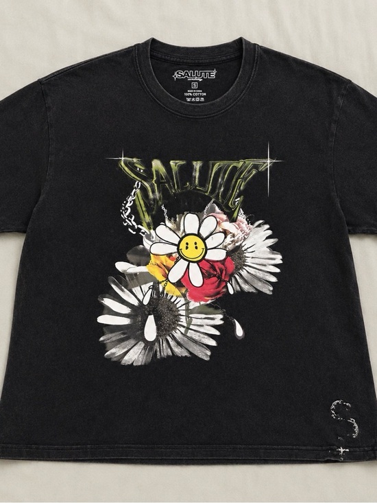Tops - Graphic Tee with Smiley Daisy